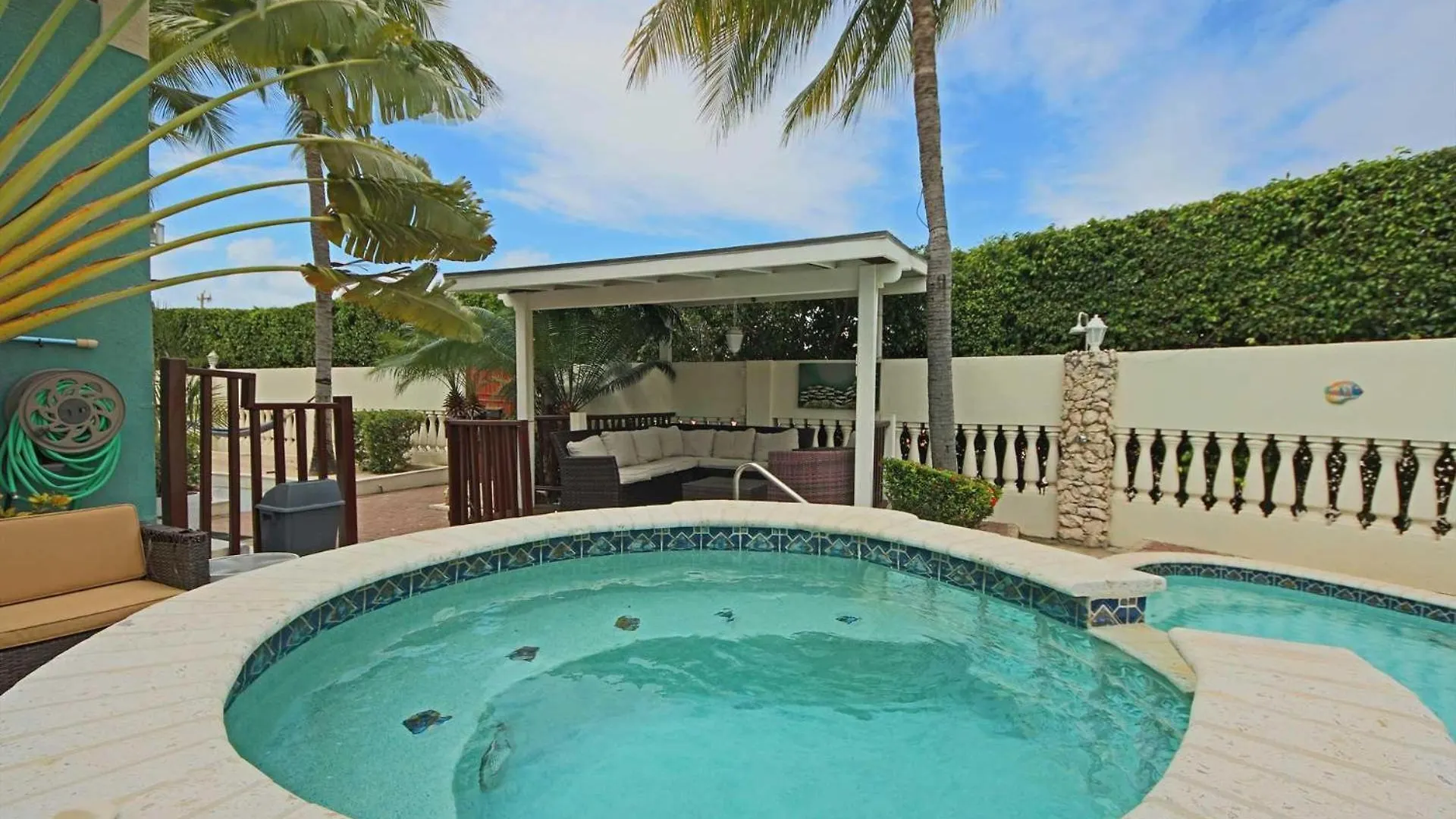 Pb98B - Private Villa With Pool - 5Min From Palm Beach - 5Br House