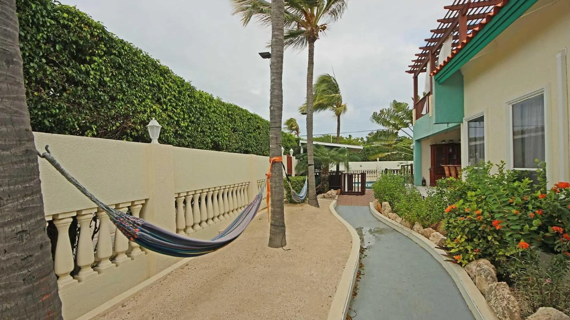 Pb98B - Private Villa With Pool - 5Min From Palm Beach - 5Br House